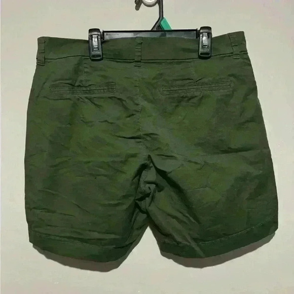 Old navy Mid-Rise Twill Everyday Shorts  - 5-inch inseam Size 10 - Picture 4 of 4